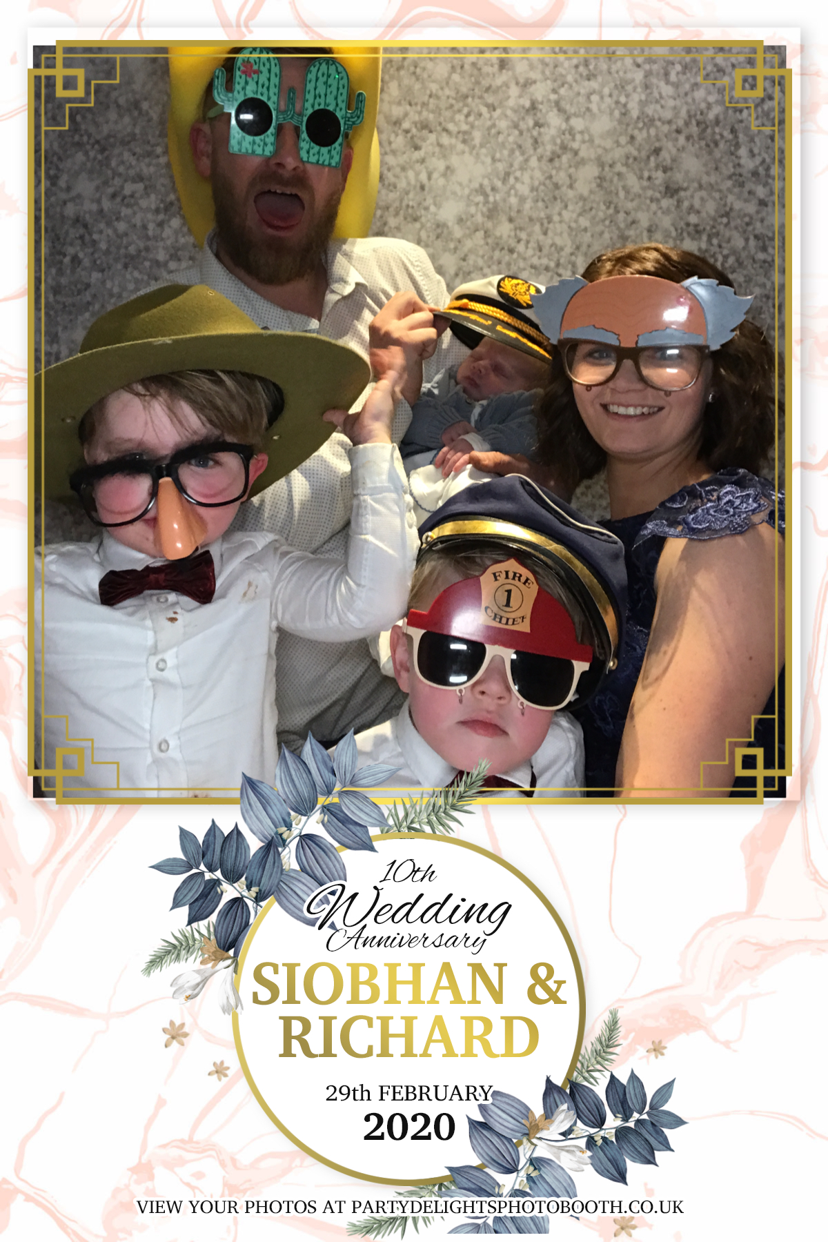 Siobhan and Richards Vow renewal  | View more photos from the event at gallery.partydelightsphotobooth.co.uk/u/PartyDelightsPhotoBooth/Siobhan-and-Richards-Vow-renewal